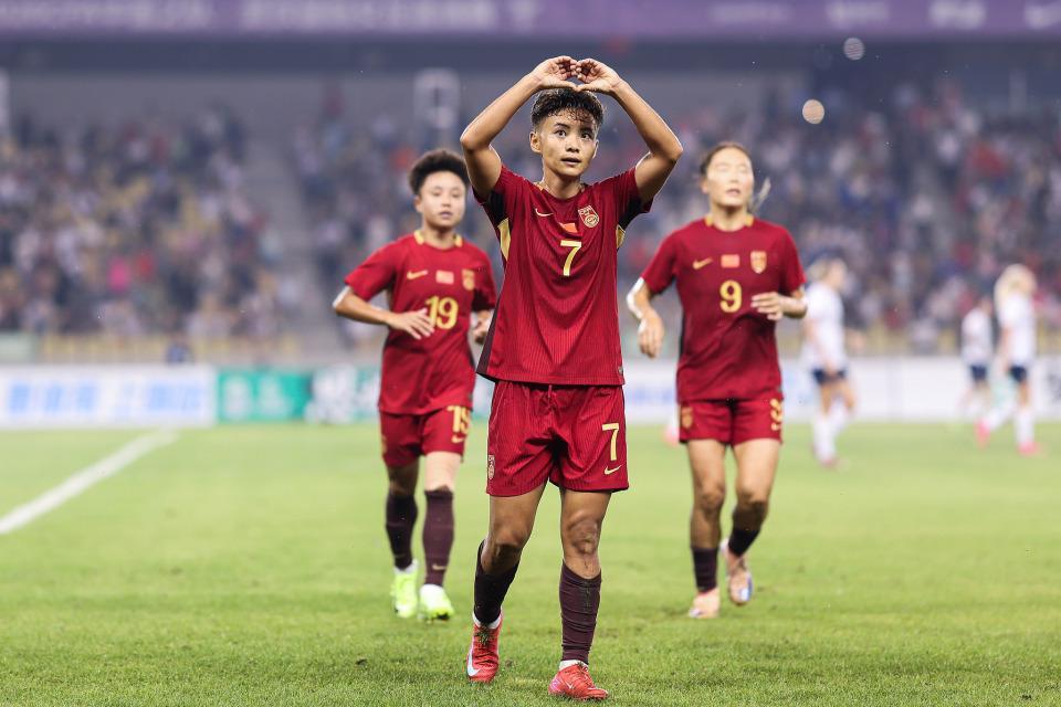 kaiyun-中国女足1-2俄罗斯 队史首负对手 王霜世界波难救主 86分钟被绝杀